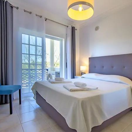 公寓 Olhos De Agua Ii *